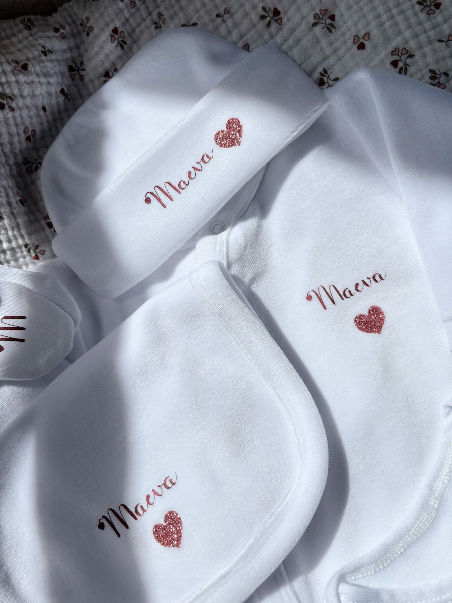 Tenue de naissance en velours personnalisée