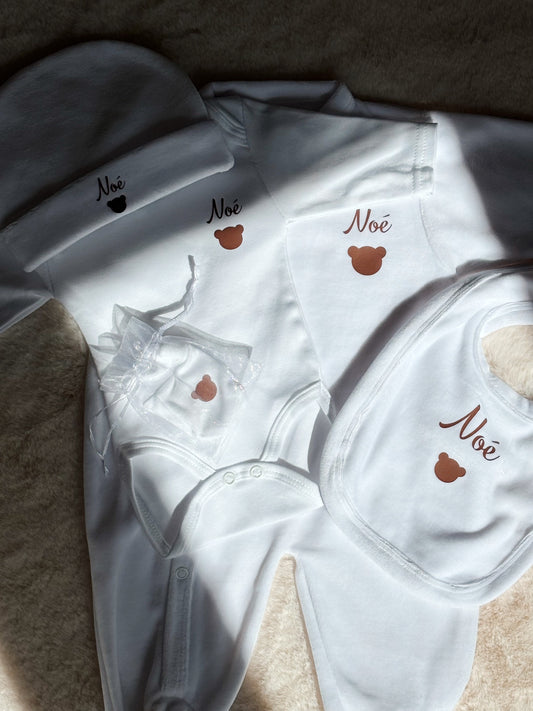 Tenue de naissance en velours personnalisée